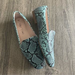 NWOT Gianni Bini Snake Print Flats size 9.5